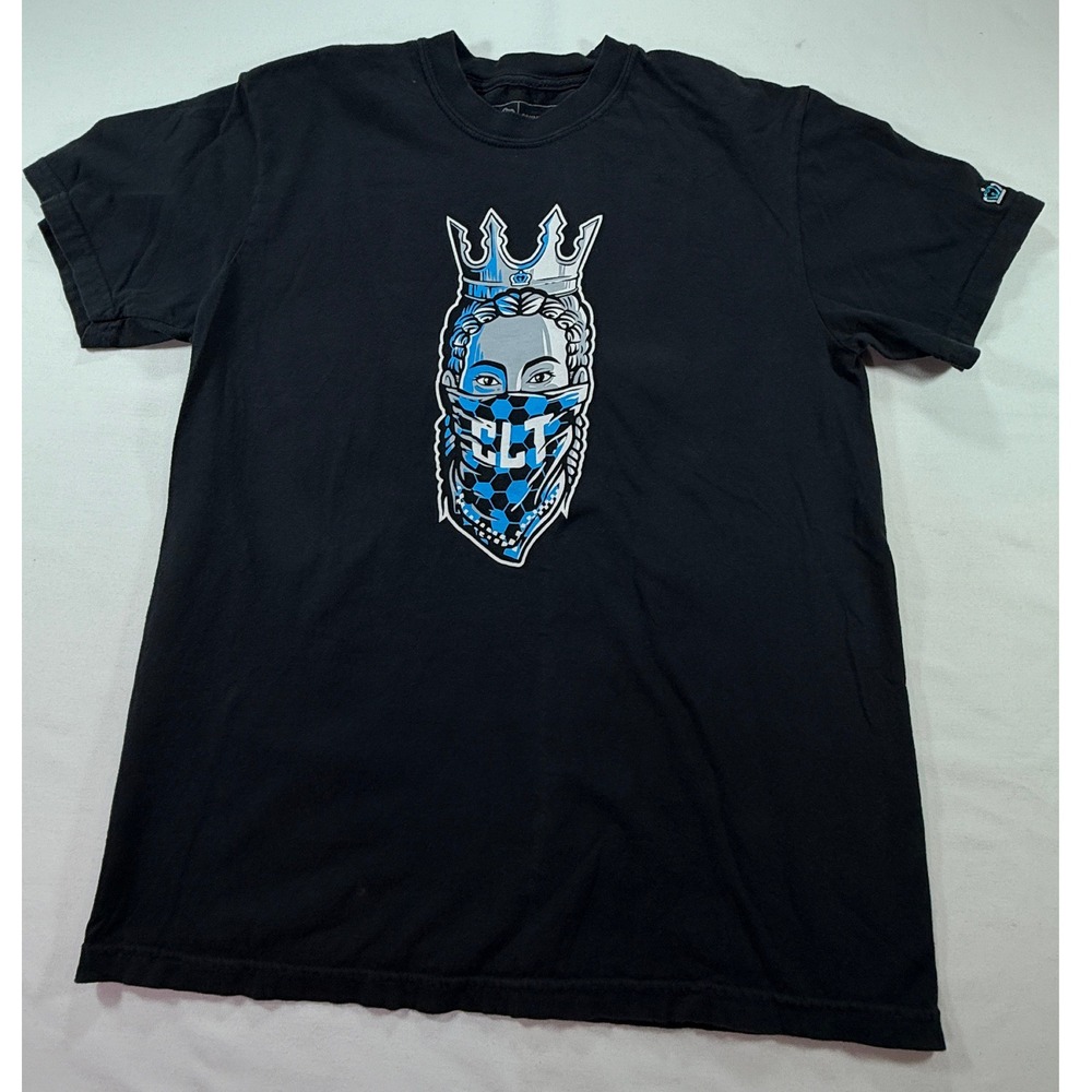 Glory Days Apparel CLT Bandana Queen Graphic T-Shirt Black Schmedium Small